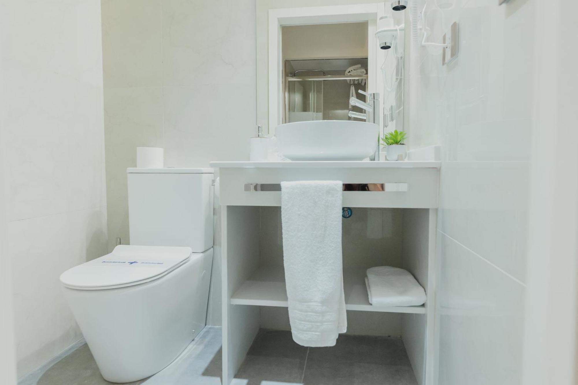 Olivae Hostal Boutique Caces Exteriör bild